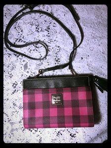 Dooney & Bourke  crossbody purse